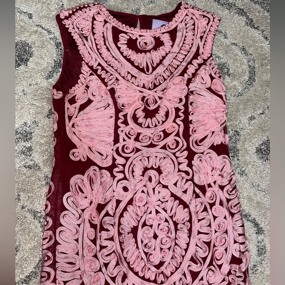 - Beautiful embroidered  wedding ,evening  dress - Picture 5 of 8